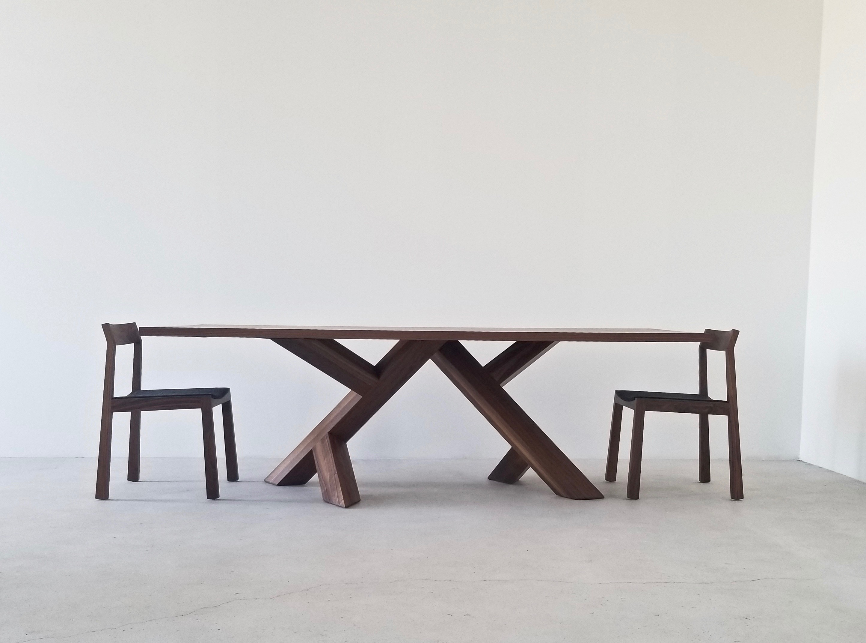 Iconoclast-Table